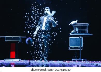 7,555 Magician stage Images, Stock Photos & Vectors | Shutterstock