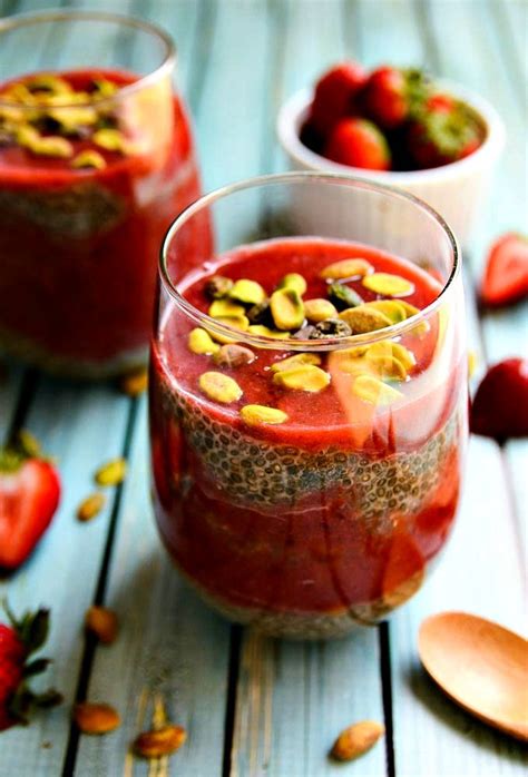 Strawberry Chia Pudding - Blissful Basil | Chia seed recipes, Chia pudding, Raw food recipes