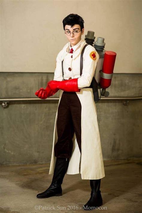 Medic Team Fortress 2 cosplay | Team fortress 2, Team fortress 2 medic, Team fortress