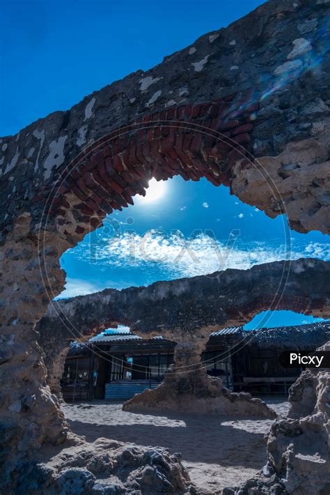 Image of Dhanushkodi Temple ruins-YF577356-Picxy