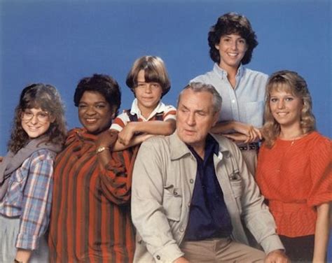 11 Greatest Sitcom Moms Of The '80s | Tv shows, Tv moms, Sitcom