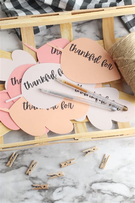 Thanksgiving Banner DIY [with Free Printable] - THE SWEETEST DIGS