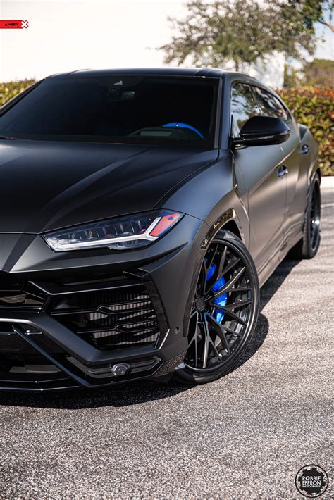 Matte Black Lamborghini Urus – AN30 SeriesTHREE – Anrky Wheels