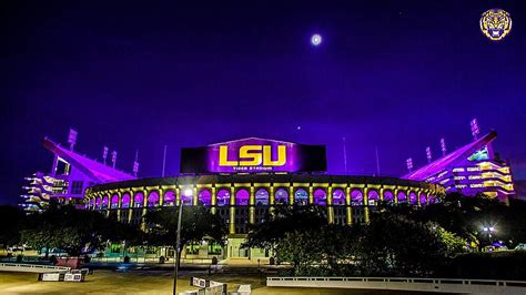 LSU's Tiger Stadium Has Best Atmosphere in College Football