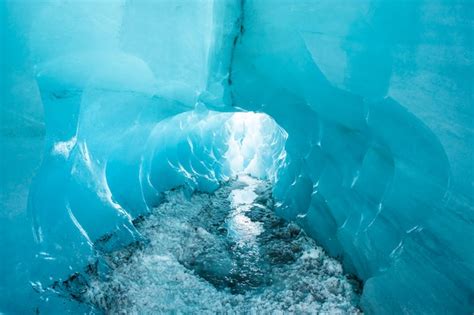 Premium Photo | Blue crystal ice cave at solheimajokull glacier