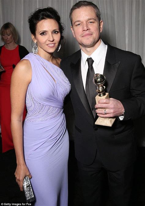 Matt Damon and wife Luciana wear black at Critics' Choice Awards | Matt damon, Golden globes ...