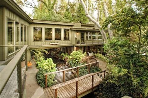 Modern Rustic House Across The River - Kaweah Falls - DigsDigs