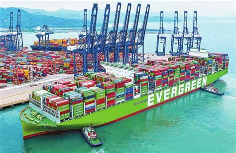 Massive “Super Vessel” Container Ship Leaves Shenzhen on Maiden Voyage - Now Shenzhen