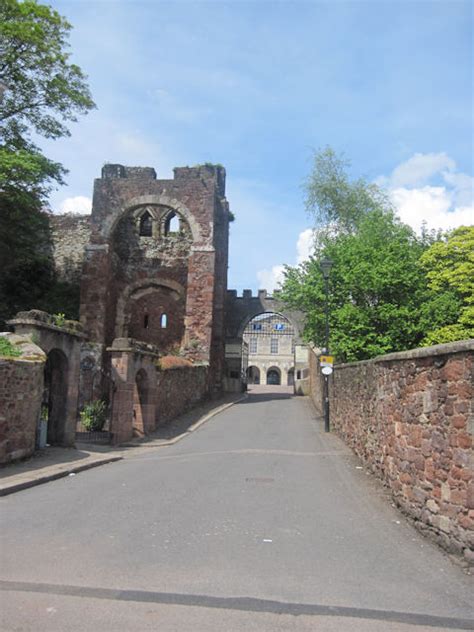 Entrance to Exeter Castle © John Firth cc-by-sa/2.0 :: Geograph Britain ...