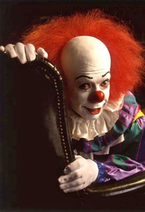 Tim Curry as Pennywise (1990) | Pennywise the clown, Pennywise, Horror