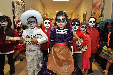 Veterans Memorial Elementary School Dual Language Students Lead “Day of ...