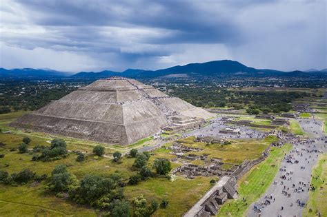 MiguelGandia | Pyramids of the Sun and Moon in Teotihuacan