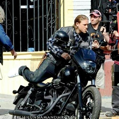 What Motorcycle Does Jax Teller Ride In Sons Of Anarchy | Reviewmotors.co