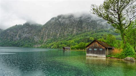 The most beautiful lakes in Salzkammergut - Austria • Ein Travel Girl