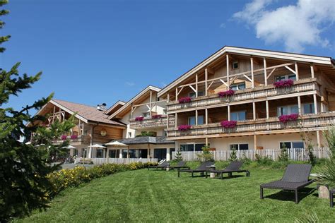 ALPENHOTEL PANORAMA - Updated 2022 Prices (Alpe di Siusi, Province of South Tyrol, Italy)