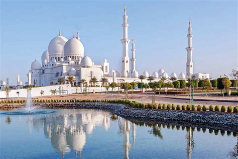 Shaikh Zayed Grand Mosque world’s second best attraction