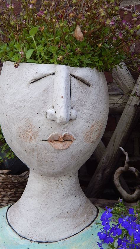 Schwimmer - de-jong-berger-keramiks Webseite! Paper Mache Sculpture, Sculpture Art, Garden ...