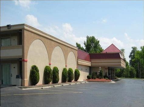 Red Carpet Inn Muncie (IN) - Hotel Reviews - TripAdvisor