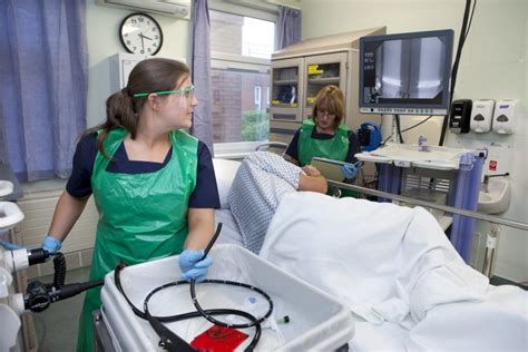 Accelerated endoscopy training for NHS nurses to be rolled out ...