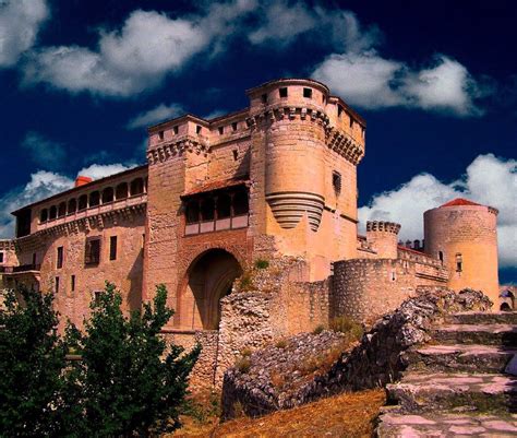 Castillo de Cuellár | Castle ruins, Castle pictures, Spain travel