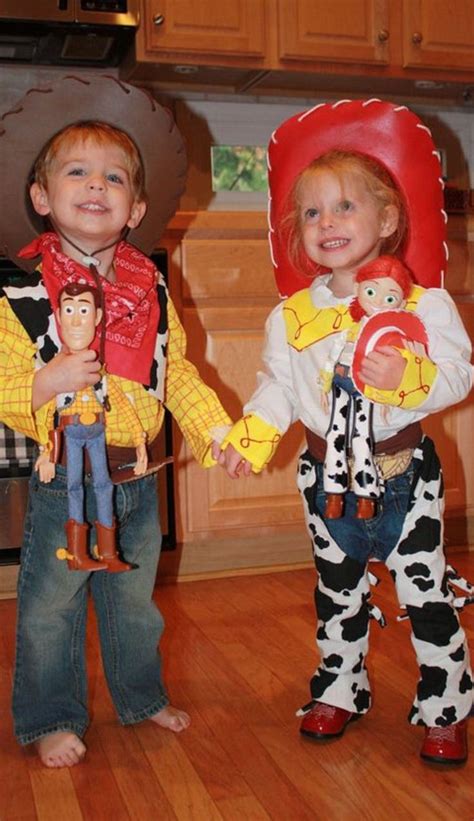 LOVE these Toy Story costumes! Woody and Jessie! | Sibling halloween costumes, Twin halloween ...