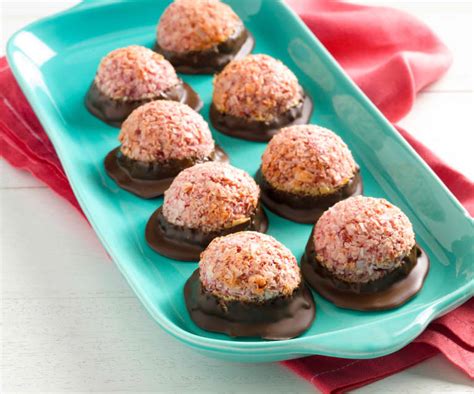 Strawberry Macaroons - Cookidoo® – the official Thermomix® recipe platform