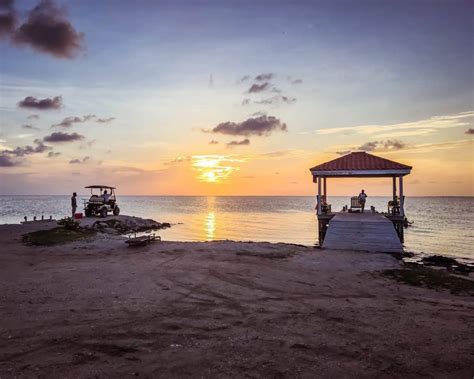 7 Things to Do at the Secret Beach in Belize & How to Get There ...