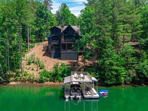 Lakefront Cabin Rental Blue Ridge | Misty Trail Lakehouse