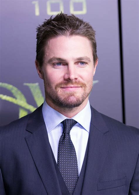 Stephen Amell | Wiki Vampire Diaries France | FANDOM powered by Wikia