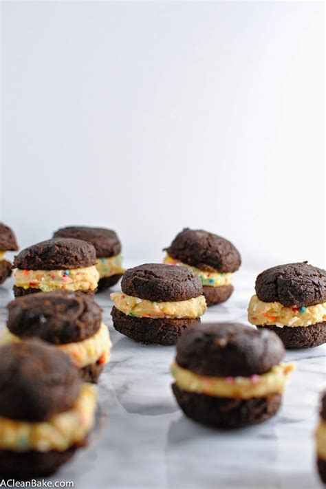 Mini Whoopie Pies (Gluten-Free)