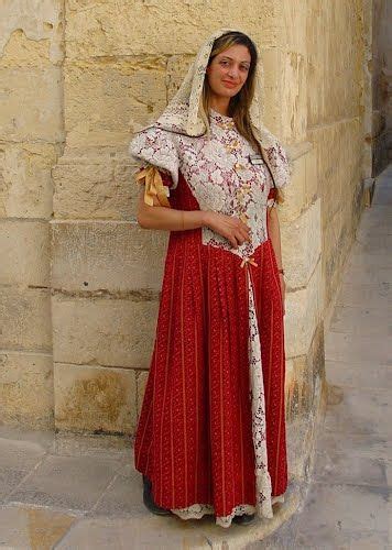 Maltese lady posing in a traditional Maltese Dress in Mdina ...