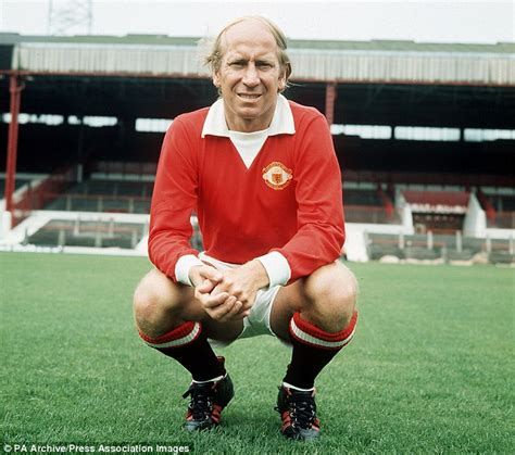 Man United legend Sir Bobby Charlton celebrates 60 years since first team debut | Daily Mail Online