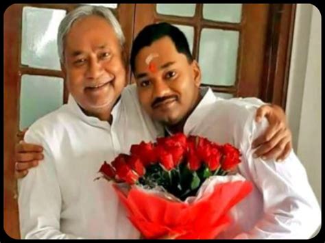 Bihar Elections: Nitish Kumar Family Details- Know About Nitish Son ...