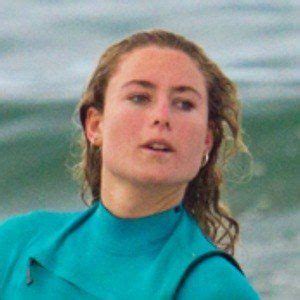 Nikki van Dijk - Age, Family, Bio | Famous Birthdays