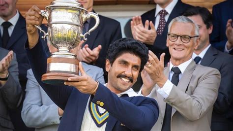 Ranveer Singh as Kapil Dev lifts 1983 World Cup trophy in latest photo ...