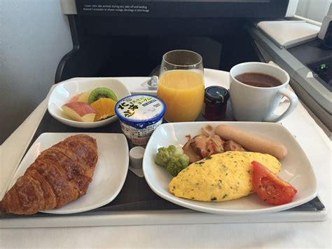 FOOD AND AIRPLANES: Air Canada 4: NRT-YVR