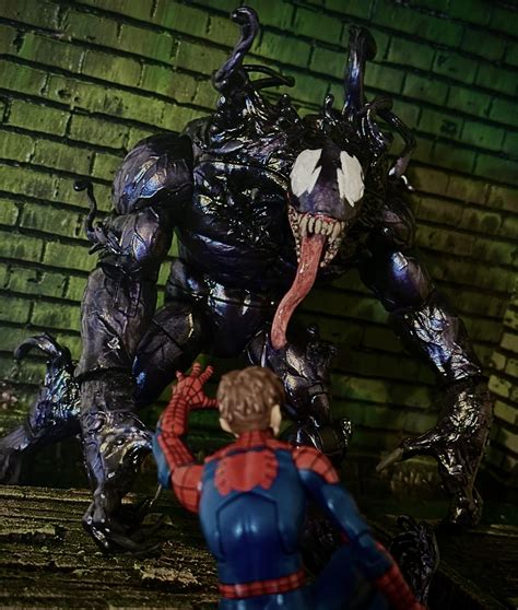 Ultimate Venom custom : r/MarvelLegends