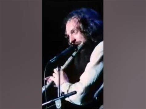 Bouree - Jethro Tull Ian Anderson Live Flute Improv - YouTube