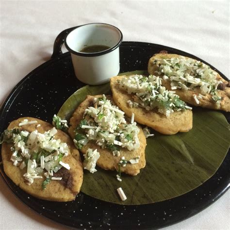 Tlacoyitos rellenos de chicharrón para el antojo de fin de semana | CocinaDelirante