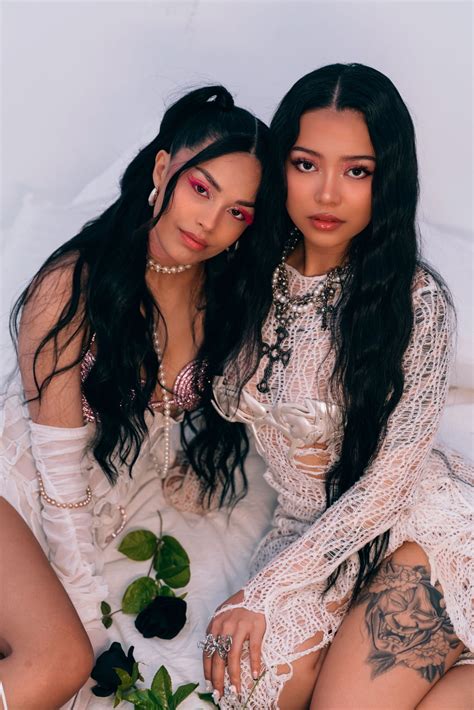 Valkyrae and Bella 💞 : r/OfflinetvGirls