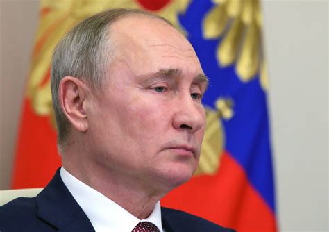 The Latest: Putin orders expansion of vaccination effort