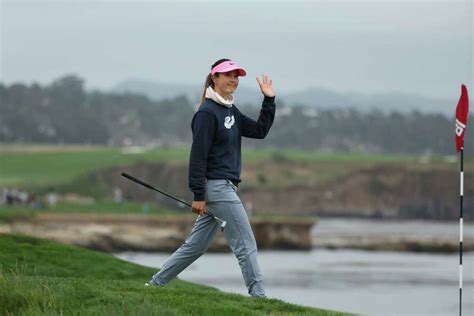 Onetime phenom Michelle Wie West bids farewell to golf at age 33