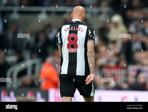 Newcastle United's Jonjo Shelvey reacts after being shown a red card ...