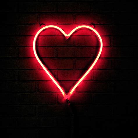 Retro Red Heart Aesthetic Neon Wallpapers - Wallpaper Cave