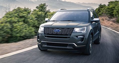 Cho thuê xe 7 chỗ Ford Explorer tại TPHCM giá rẻ - otodichvugiare