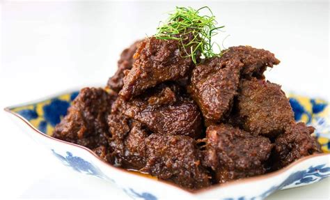 Rendang : Sejarah, Asal Usul dan Rahasia Cara Pembuatannya