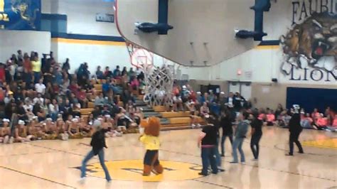 Faubion Middle School Staff WHIP NAE NAE - YouTube