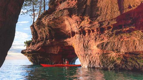 Apostle Islands Kayaking: The Ultimate Guide