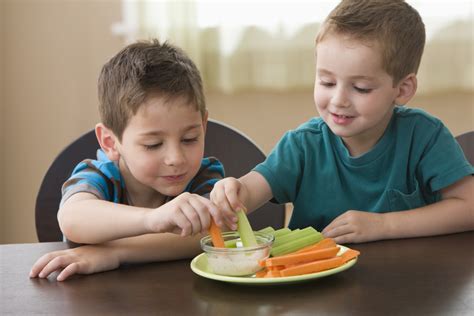 Kids' Diets Need More Whole Grains, Veggies, Seafood (REPORT) | HuffPost