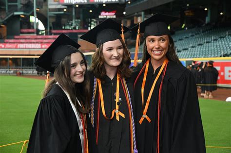 Graduation Grand Slam - Cizik School of Nursing at UTHealth Houston